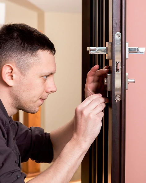 : Professional Locksmith For Commercial And Residential Locksmith Services in Carson, CA
