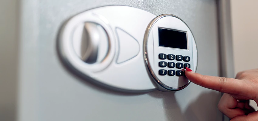 Jewelry Safe Cracking in Carson, California